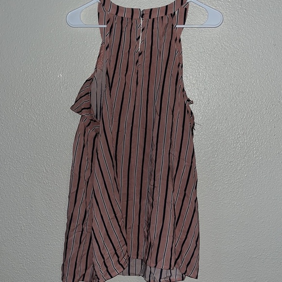 Torrid size 1 summer sleeveless top - Picture 4 of 4